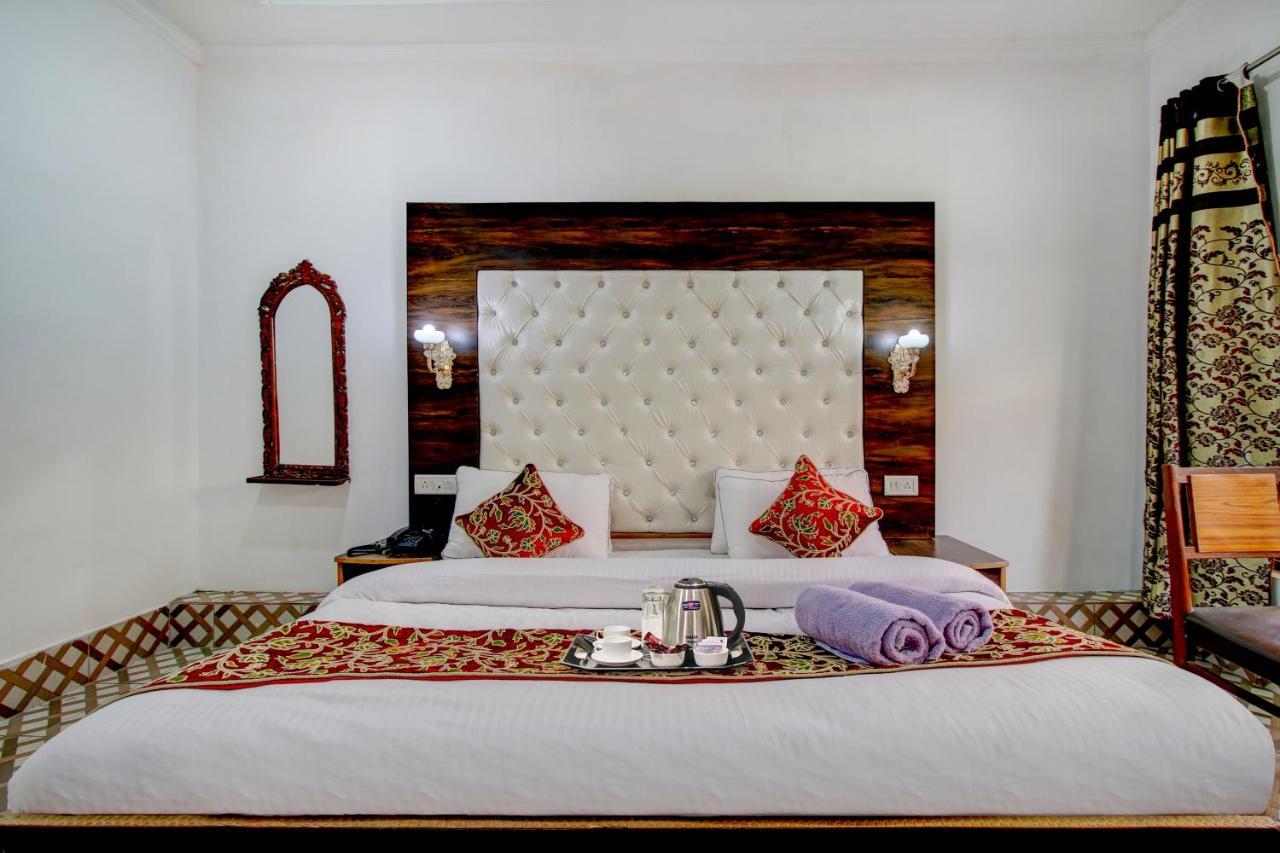Hotel Royal Hameed Srīnagar Extérieur photo