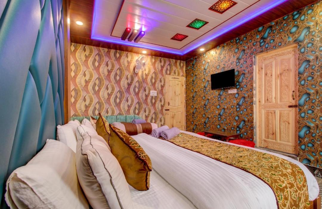 Hotel Royal Hameed Srīnagar Chambre photo